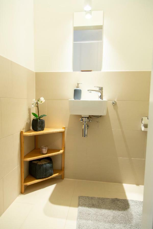 Cozy & Cool Apartment * 5 Min To City Center Vienna Exterior photo
